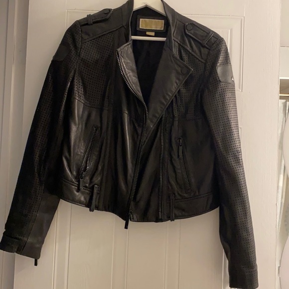 Michael Kors Jackets & Blazers - Stunning Michael Kors leather jacket.